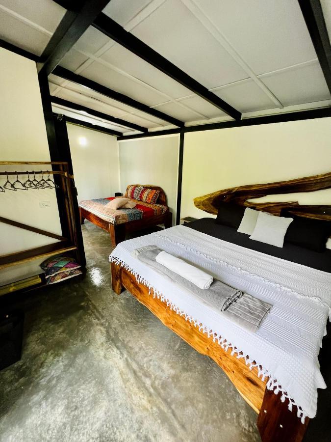 Whispering Wisdom Villa Cahuita Eksteriør bilde